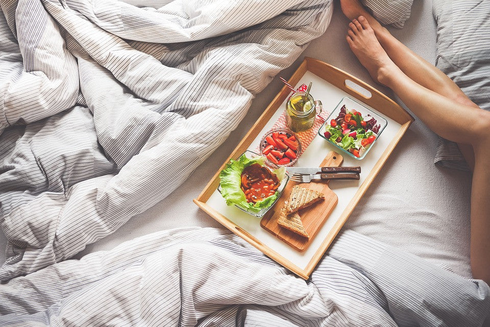 How To Eat In Bed